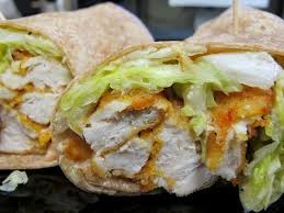 Recette De Wrap De Poulet Pane Cajun Bacon Et Pignons De Pin Mayonnaise Moutarde Miel Un Sandwich Snacking Recette Wrap Recette Wrap Poulet Poulet Pane