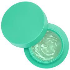 Aloe products are generally so lightweight where it just drips off the skin, but the cactus water moisturizer stays on. Boscia Cactus Water Moisturizer Big Apple Buddy