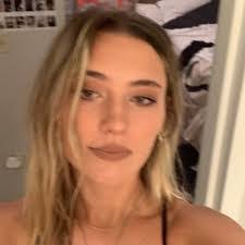 Grace Potts's Instagram, Twitter & Facebook