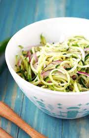 Simple Zucchini Noodle Salad The Pretty Bee Recipe Zucchini Noodles Salad Healthy Dishes Fresh Summer Salad