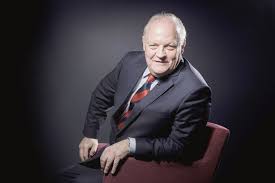 Francois asselineau is the surprise candidate making waves in france just before the presidential elections with promises to pull the country out of the embattled european union (eu). Le Programme De Francois Asselineau Le Frexit Eclair