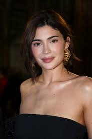 Kylie Jenner's new cherry red hair colour is a transformation