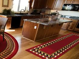 When choosing a runner rug for a hallway or narrow room, 2.5′ x 7′ is the most conventional size, but you can go shorter or wider depending on your space. 16 Kitchen Runner Rugs Ideas Kitchen Runner Rug Runner Kitchen Rugs