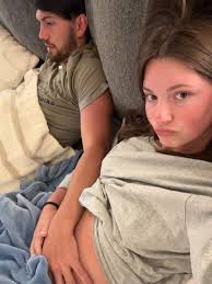 🎓🍾🪩🤍📚💻