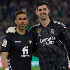 Claudio Bravo Muñoz (@C1audioBravo)