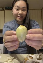 I Am Amelia I Cook An Egg with Spoon