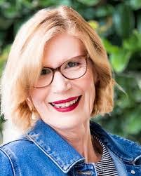 Julie Obrien's Instagram, Twitter & Facebook