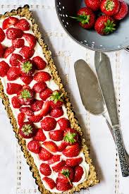 Tarta De Mascarpone Y Fresas Loca Por Las Fresas Y Sin Encender El Horno Tartas Dulces Y Salados Comidas Dulces