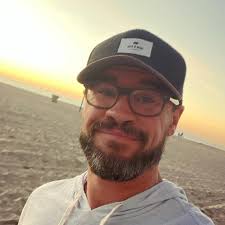 Dave Hollis, Disney Exec Who Led Dominant Era, Dies at 47