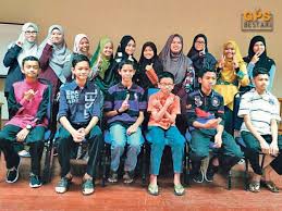 Sepatah dua kata daripada sabrina, seorang finalist world scholar's cup dari kolej yayasan saad melaka (kysm) di pusingan. Dua Pelajar Pintar Terengganu Timba Pengalaman Di Universiti Terkenal Di England Dan Jerman Terengganu Gps Bestari