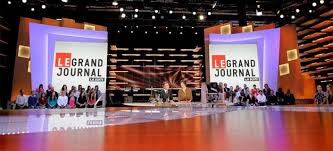 During season 9, la suite was copresented by michel denisot and daphné bürki. Le Grand Journal Page 7
