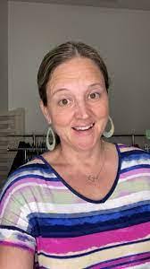 Kelly Mettler's Instagram, Twitter & Facebook