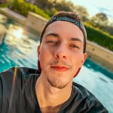 114.8 m Gostos, 1,189 Comentários