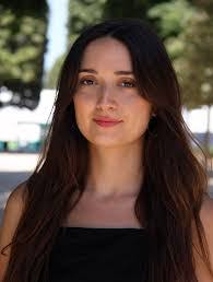 Kate Dent's Instagram, Twitter & Facebook