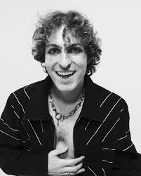 ⭐️🖤⚪️ some portraits w @bobbyxkelly video for Scars