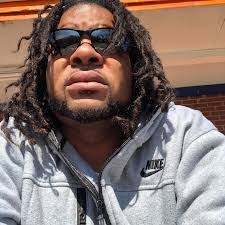 Larry Peoples's Instagram, Twitter & Facebook