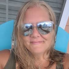 CrystalgHall (@Crystal_Hall81)