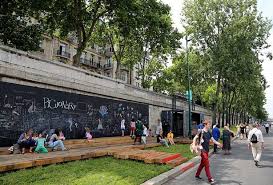 Floating Gardens Giant Chalkboards And Climbing Walls On Banks Of Seine In Paris Landshaft Arhitektura Ozelenenie
