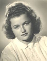 Charlotte Hitt's Instagram, Twitter & Facebook