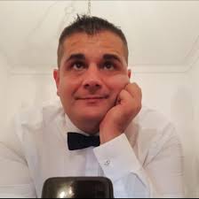 Hi! I'm planning a trip to Lefkada and I'd like some advice: 1. What's the  best area to stay in? 2. How much do sunbeds and umbrellas cost