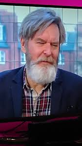 This looks like mr manders younger brother