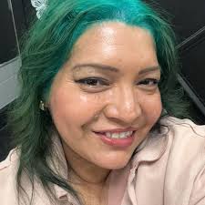 Detienen a mujer que atropelló y dio muerte a embarazada El domingo  21/09/2025, alrededor de las 21:35, el Centro de 911 de Waukegan recibió  una llamada sobre un accidente de tránsito en