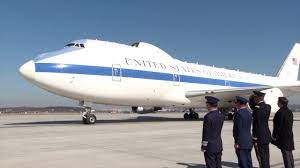 Mission The E 4b Serves As The National Airborne Operations Center And Is A Key Component Of The Nation Command And Control Air Force Ones Communication Center