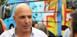 CONFIANÇA E COMPROMISSO COM O PAÍS