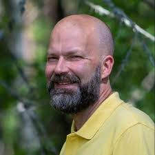 Efter 3 år på Örebro universitet så kan jag slutligen lägga böckerna på  hyllan och blicka mot nya utmaningar.