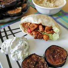 Très variés, on trouve par exemple : Sandwich Libanais Au Poulet Chich Taouk Recettes Mesepices Com