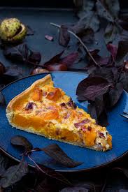 Salt 5 cups plain flour filling ½ kg. Kurbis Quiche Mit Krossem Speck Und Roten Zwiebeln