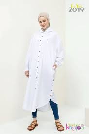 Benin Tunik Modelleri Tesettur Giyim Modelleri Tesettur Katalog Puantiyeli Elbise Gomlek Elbise Moda
