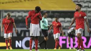 Fichajes, salarios, palmarés, estadísticas en el club y selección. Benfica Otamendi E Nuno Tavares Testam Positivo A Covid 19 Renascenca