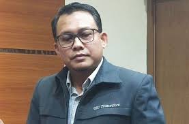 Kpk resmi menetapkan harun masiku dan wahyu setiawan sebagai tersangka pada jumat 10 januari 2020. Harun Masiku Masih Buron Kpk Tetap Lanjutkan Penyidikan Kasus Suap Wahyu Setiawan Okezone Nasional