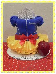 Snow White Diaper Cake Snow White Disney Princess Baby Shower Diaper Cake Cute Centerpiece Baby Shower Baby Shower Cakes Diaper Cake Baby Diaper Cake