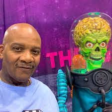 Shawanda Russell's Instagram, Twitter & Facebook