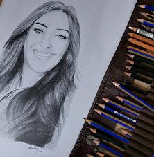 KARAKALEM ÇİZİM 🎨 Sevdiklerinizin resmini çizdirebilirsiniz. Düğün, Kız  isteme, Nişan, Doğum Günü vb. Resim çizdirip hediye edebilirsiniz. Ercan Baş,  "İsimsiz", Karakalem, 35x50 cm, 2023, Dudullu, İstanbul. 📩  bassanatatolye@gmail.com 📞 05319896725 ...