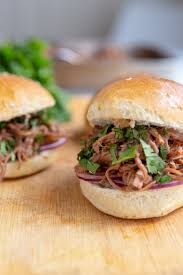 Boeuf Effiloche Ou Pulled Beef Recette De Viande Gourmandiseries En 2020 Plat Gastronomique Recette Boeuf Plats Cuisines