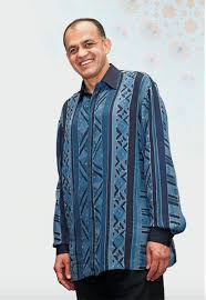 Sebelum mengambil keputusan menetap di kedah, bapanya mengembara hingga ke asia tengah untuk berniaga. Kita Nak Hidup Mewah Sampai Mana Tan Sri Syed Mokhtar Albukhary Denaihati