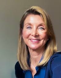 Karen Goodell's Instagram, Twitter & Facebook