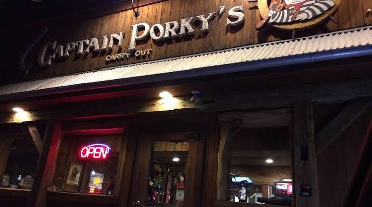 CAPTAIN PORKY'S, Wadsworth - Photos & Restaurant Reviews - Order Online  Food Delivery - Tripadvisor