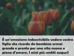 A tutti gli amici e parenti che ci stanno leggendo, eccovi un mix di frasi matrimonio da poter usare, per fare degli auguri indimenticabili agli sposi novelli. Frasi Di Auguri Per I Genitori Degli Sposi 70 Dediche Da Condividere Notiziesecche Frasi Aforismi E Citazioni