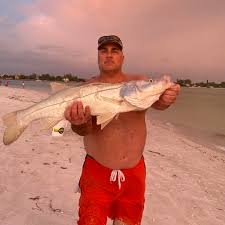 Lake siesta full to the brim!!! No soft fluffy sand anywhere ...