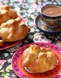 Hojaldras O Pan De Muerto Receta Cocina Muy Facil Receta Pan De Muerto Authentic Mexican Recipes Pan De Muerto Receta