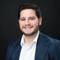 Devon Seeley's Instagram, Twitter & Facebook