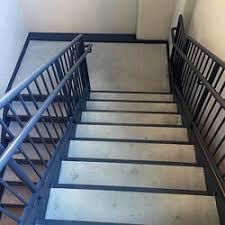 The edge of the handrail that is farthest away from the wall it is mounted on should not project more than 4 1/2 inches from the wall. 8 Different Types Of Staircase Railings Handrails Materials