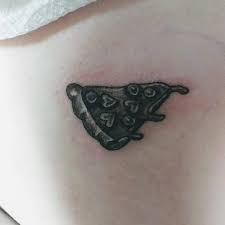 No part of the body is 'not suitable' for getting yourself a kiss or a lips tattoo. Cute Little Pizza On A Buttcheek Tattoo Tattoos And Art By Kyra Facebook