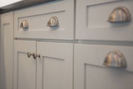 To place handles on shaker cabinets. Learn How To Place Kitchen Cabinet Knobs And Pulls Cliqstudios
