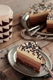 Trois Chocolats Croustillants Http Www Maryseetcocotte Com 2016 03 26 Classique Mais On Y Resiste Gateaux Et Desserts Gateau Trois Chocolat Gateau 3 Chocolat