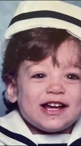 Peter Moris (@petermoris8800)